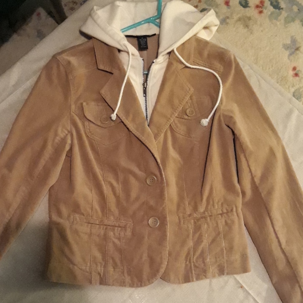 Corduroy and hoddie in one jacket